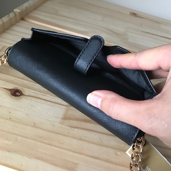 Michael Kors Purse🎈🎈 - Picture 11 of 11